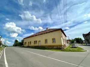 Prodej obchodního prostoru, Hořany, 452 m2