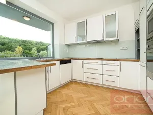 Pronájem rodinného domu, Praha - Nebušice, K vinicím, 230 m2