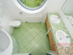 Pronájem vily, Praha - Nebušice, K vinicím, 230 m2