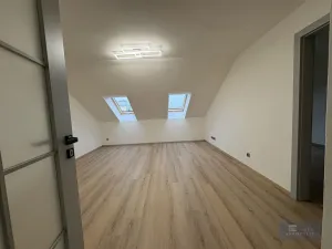Pronájem bytu 2+kk, Praha - Libeň, Kotlaska, 52 m2