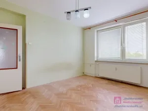 Prodej bytu 3+1, Břeclav, U Jánského dvora, 78 m2