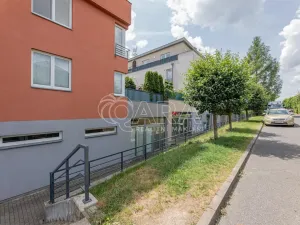 Pronájem kanceláře, Jesenice, Nákupní, 77 m2