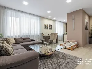 Prodej bytu 2+kk, Ostrava, Vrázova, 79 m2