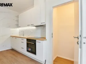 Pronájem bytu 2+1, Praha - Vršovice, Amurská, 73 m2
