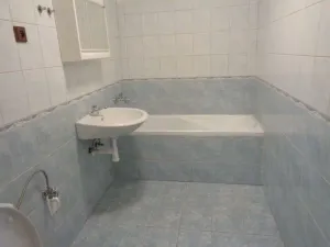 Pronájem bytu 1+kk, Praha - Smíchov, Plzeňská, 35 m2