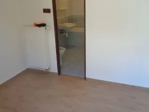 Pronájem bytu 1+kk, Praha - Smíchov, Plzeňská, 35 m2