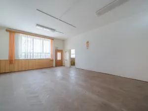 Prodej obchodního prostoru, Kroměříž - Těšnovice, 214 m2