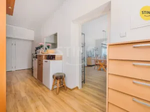 Prodej rodinného domu, Staré Jesenčany, 150 m2