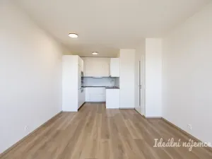 Pronájem bytu 2+kk, Praha - Hloubětín, Waltariho, 52 m2