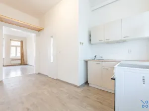 Pronájem bytu 1+1, Praha - Žižkov, Husitská, 28 m2