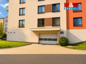 Prodej garážového stání, Praha - Čakovice, Bermanova, 38 m2
