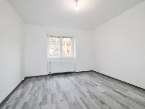 Prodej bytu 1+1, Teplice, Ruská, 30 m2