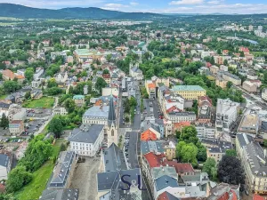Pronájem obchodního prostoru, Liberec, nám. Sokolovské, 214 m2