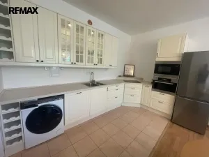 Pronájem bytu 2+kk, Praha - Žižkov, U kněžské louky, 50 m2