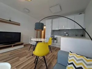 Pronájem bytu 2+kk, Praha - Uhříněves, Karla Guta, 52 m2