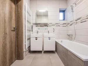 Pronájem bytu 4+kk, Praha - Strašnice, Květnická, 79 m2