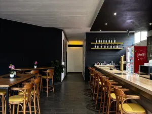 Pronájem restaurace, Pardubice, nábřeží Závodu míru, 100 m2