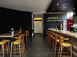 Pronájem restaurace, Pardubice, nábřeží Závodu míru, 100 m2