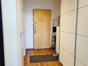 Pronájem bytu 2+kk, Praha - Kobylisy, Kaňkovského, 44 m2