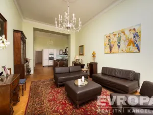 Prodej bytu 2+kk, Praha - Staré Město, Smetanovo nábřeží, 77 m2