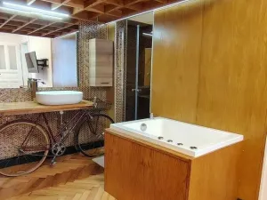 Pronájem bytu 1+kk, Praha - Nové Město, Hálkova, 31 m2