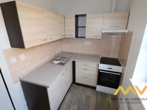 Pronájem bytu 1+kk, Hradec Králové - Nový Hradec Králové, Hlavní, 25 m2