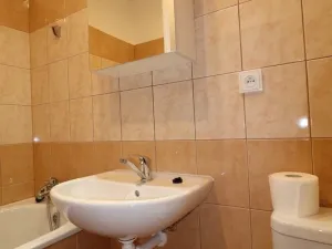 Pronájem bytu 1+kk, Hradec Králové - Nový Hradec Králové, Hlavní, 25 m2