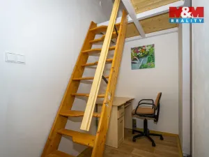 Pronájem bytu 1+kk, Holice, Husova, 38 m2