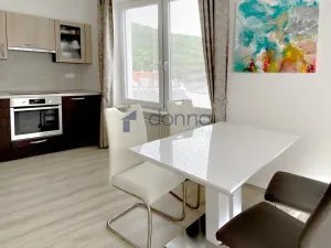 Pronájem bytu 3+kk, Praha, Pod radnicí, 75 m2