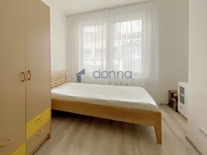 Pronájem bytu 3+kk, Praha, Pod radnicí, 75 m2