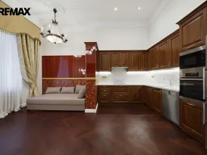 Prodej bytu 3+kk, Karlovy Vary, nábřeží Jana Palacha, 63 m2