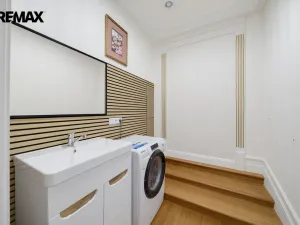 Prodej bytu 3+kk, Karlovy Vary, nábřeží Jana Palacha, 63 m2