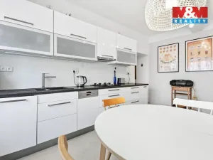Prodej bytu 2+1, Praha - Žižkov, Jeseniova, 74 m2