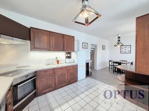 Pronájem rodinného domu, Praha - Háje, K jezeru, 306 m2