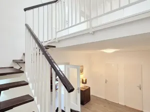 Pronájem rodinného domu, Praha - Háje, K jezeru, 306 m2