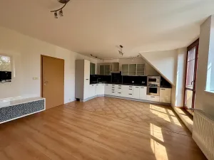Prodej bytu 3+kk, Jesenice, K Šátalce, 78 m2