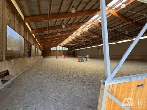 Prodej zemědělského objektu, Úžice, 5128 m2