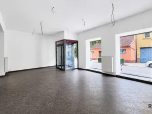 Pronájem obchodního prostoru, Hodonín, Štefánikova, 80 m2