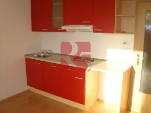Pronájem bytu 1+kk, Praha - Kunratice, Pod Haltýřem, 30 m2
