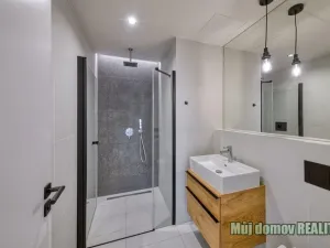 Pronájem apartmánu, Praha - Smíchov, Grafická, 61 m2