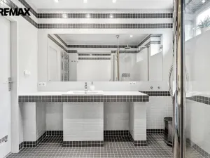 Prodej bytu 4+1, Praha - Libeň, S. K. Neumanna, 115 m2