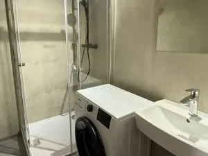 Pronájem bytu 2+kk, Praha - Kobylisy, Rajmonova, 51 m2