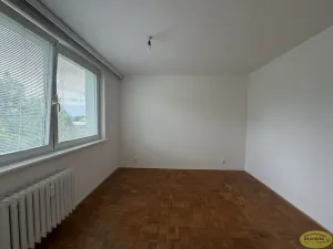 Pronájem bytu 1+1, Kroměříž, Velehradská, 34 m2