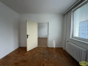 Pronájem bytu 1+1, Kroměříž, Velehradská, 34 m2