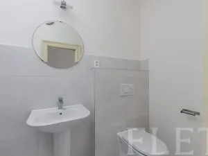 Pronájem bytu 1+1, Praha - Holešovice, Kamenická, 40 m2