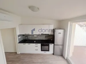 Pronájem bytu 1+kk, Praha, Hartigova, 25 m2