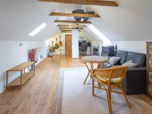 Prodej rodinného domu, Hostín, 204 m2