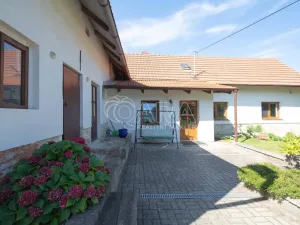 Prodej rodinného domu, Hostín, 204 m2