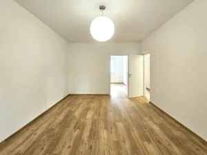 Pronájem bytu 2+1, Praha, Šantrochova, 59 m2