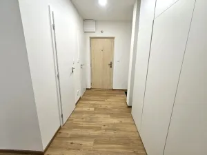 Pronájem bytu 2+1, Praha, Šantrochova, 59 m2